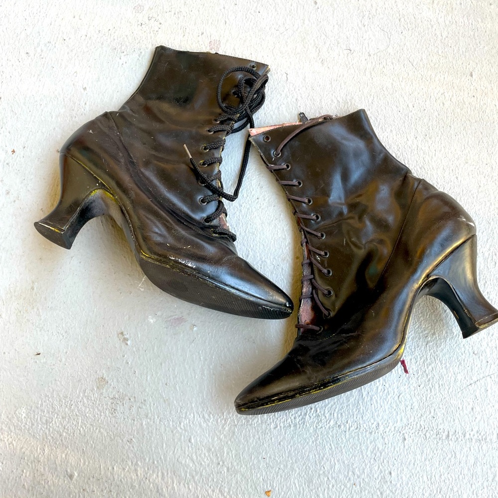 Stage boots